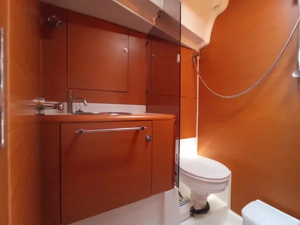 Noleggiare una Jeanneau Sun Odyssey 439 (4 cab.) a Lefkáda