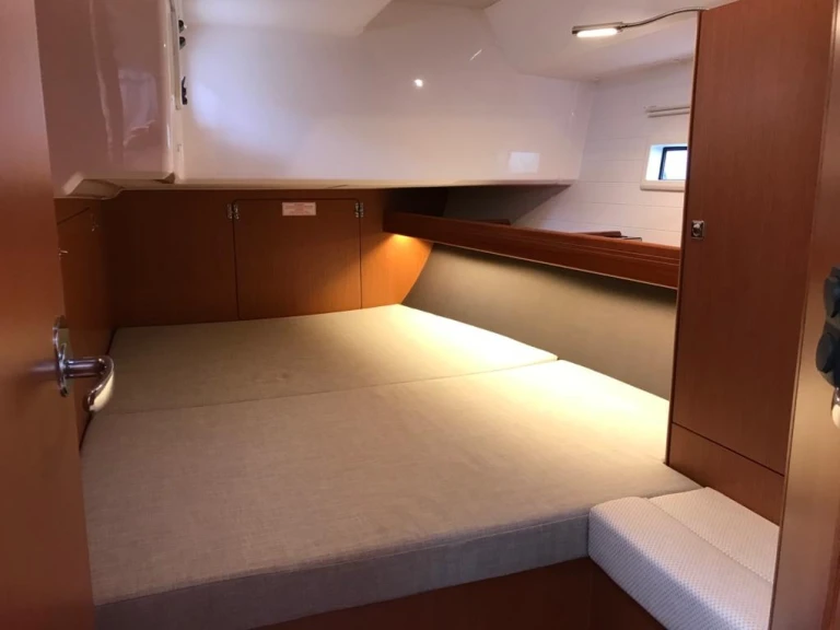 Bavaria Cruiser 46 da affittare a  Gouviá