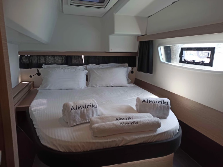 Fountaine Pajot Isla 40 (5 cab.) da affittare a  Paros (Isola)