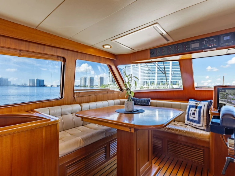 Noleggio Yacht di lusso con o senza skipper Marlow a Miami