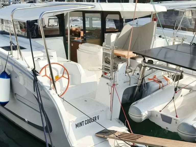 Noleggio Catamarano Excess con patente nautica