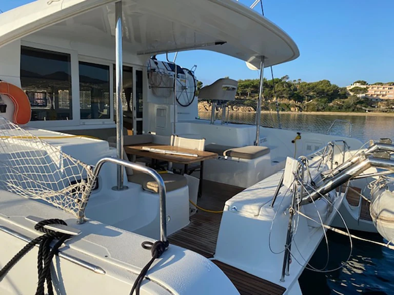 Noleggio Catamarano con o senza skipper Lagoon a Bormes-les-Mimosas