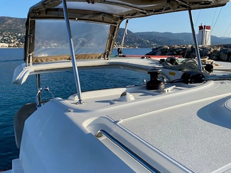 Noleggio Catamarano Lagoon con patente nautica