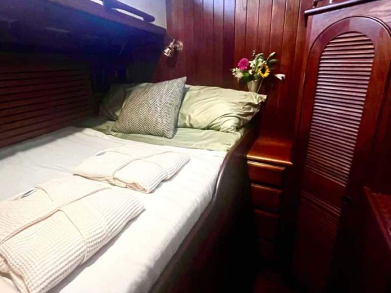 Yacht di lusso a noleggio a Newport al miglior prezzo