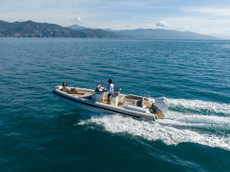Noleggio Gommone Lomac con patente nautica