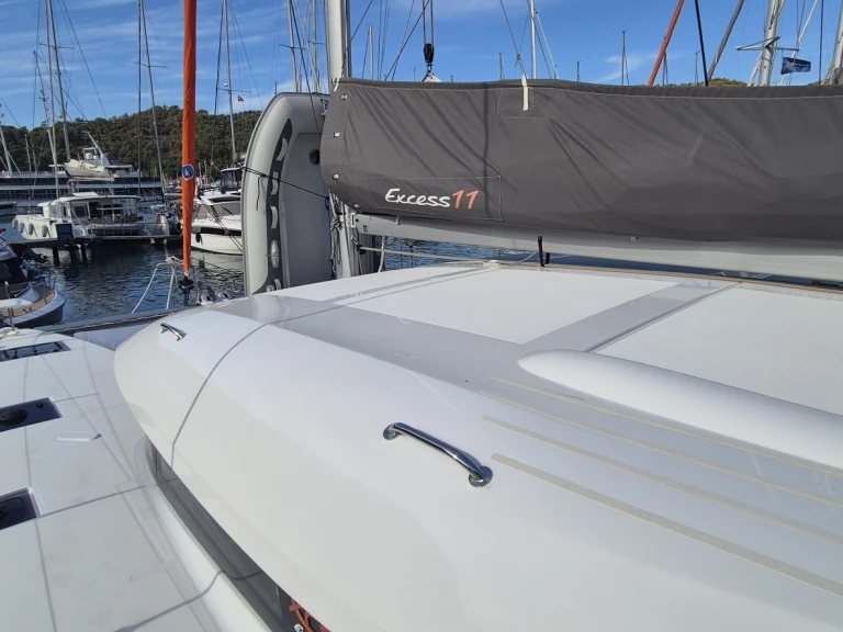Noleggio Catamarano Excess con patente nautica