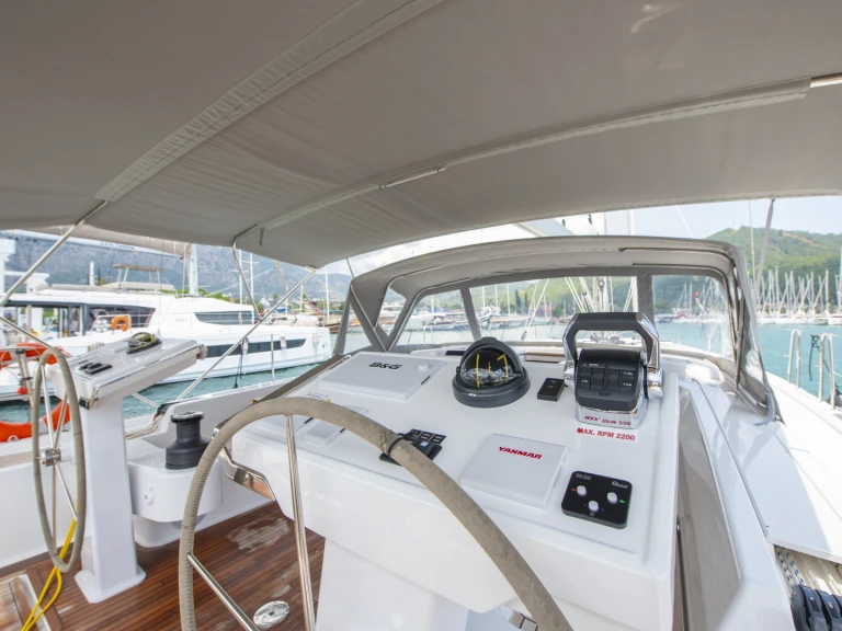 Noleggio Barca a vela Hanse con patente nautica