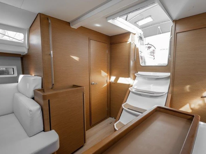 Noleggio barche Néa Péramos economico Sun Odyssey 440