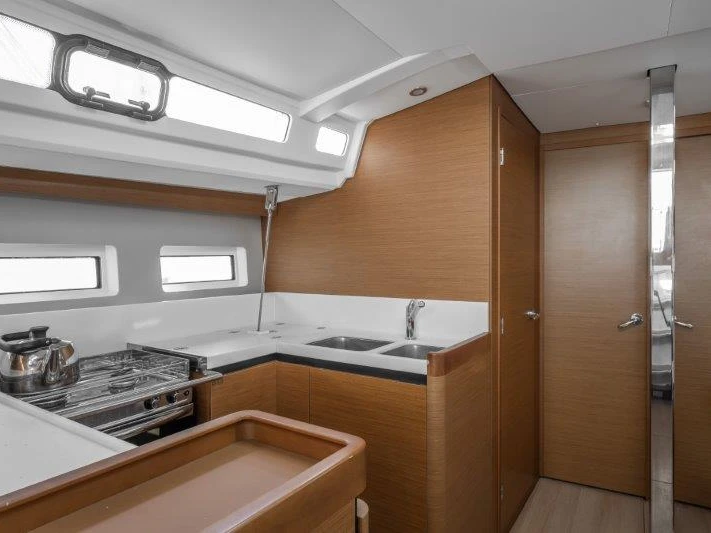 Noleggio Barca a vela a Néa Péramos – Jeanneau Sun Odyssey 440