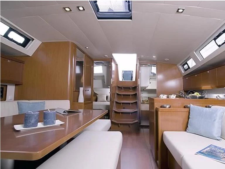 Noleggio barche Bénéteau Oceanis 45 a Mrčevac su Samboat