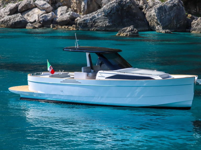 Gommone a noleggio a Sorrento al miglior prezzo