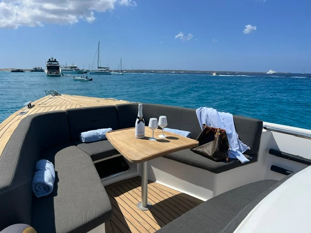 Noleggio a Ibiza Town – Fjord Fjord 38 Express su SamBoat