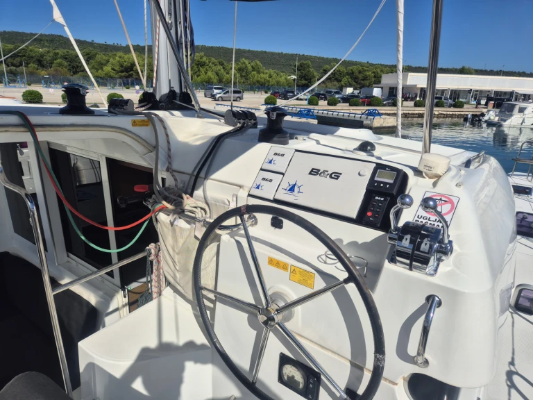 Catamarano a noleggio a Ragusa (Dubrovnik) al miglior prezzo