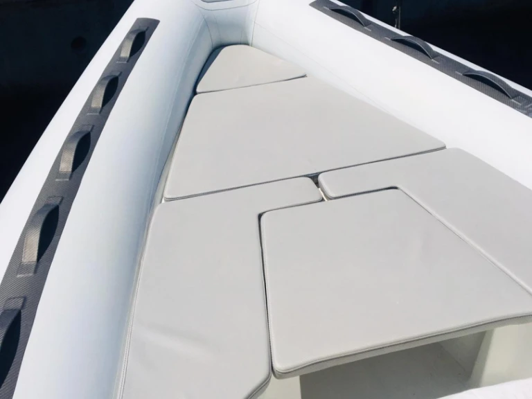 Noleggio Gommone con o senza skipper Magnus a Porto Rotondo