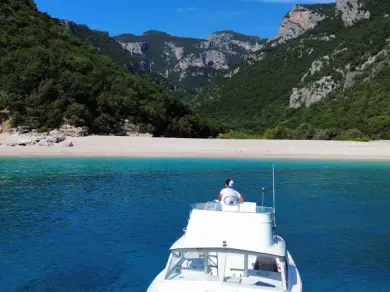 Bertram Bertram 25 da affittare a  Orosei