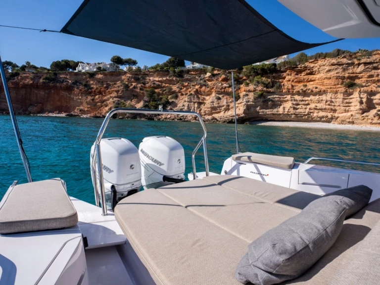 Noleggiare una Axopar Axopar 37 Sun-Top a Portals Nous
