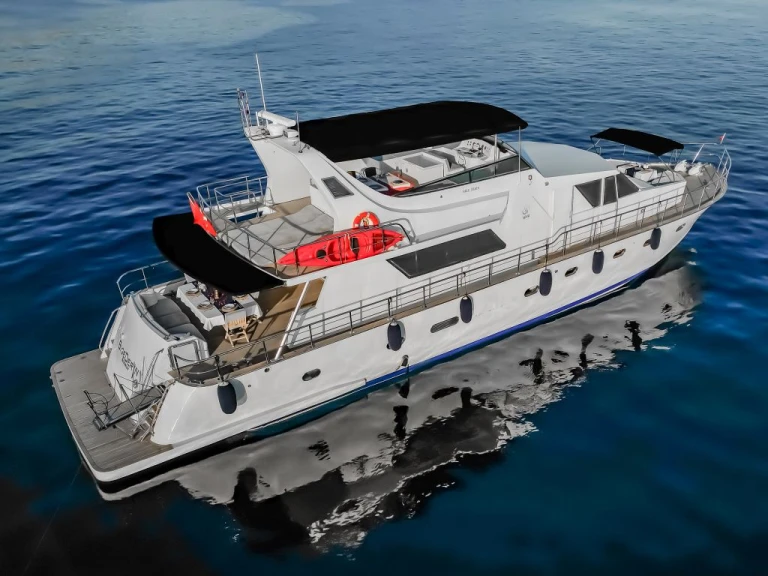 Noleggio Barca a motore Admiral con patente nautica