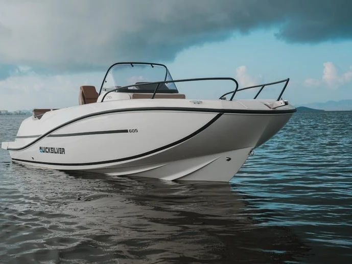 Noleggio Barca a motore Quicksilver con patente nautica