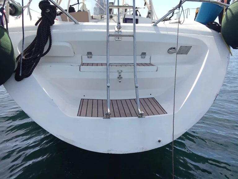 Noleggiare una Jeanneau Sun Magic 44 a Baie de Bandol