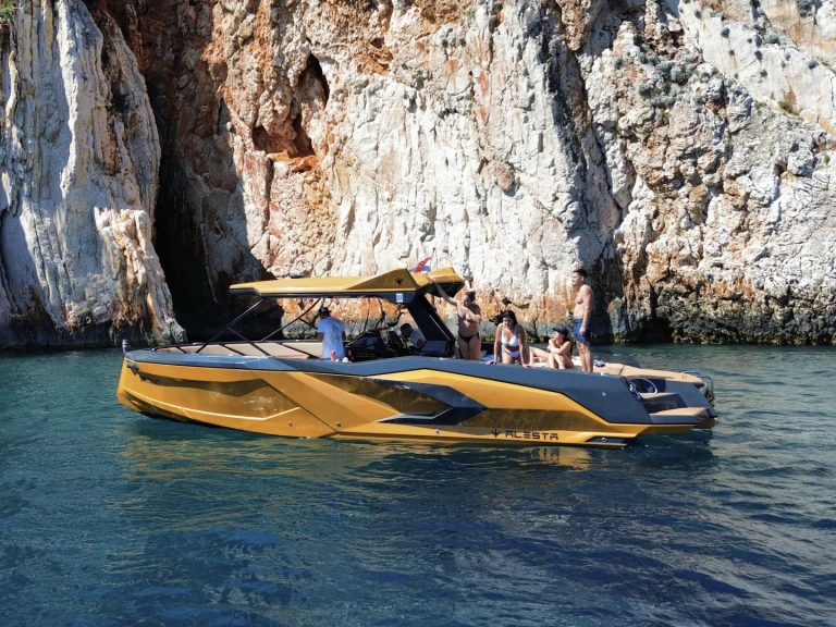 Noleggio Barca a motore con o senza skipper Alesta Marine a Spalato
