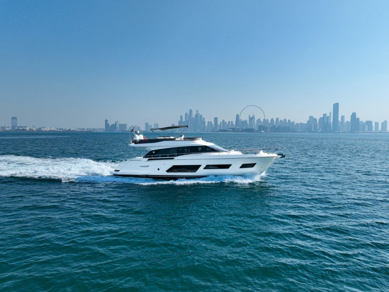 Noleggio a Dubai Marina – Ferretti FERRETTI 670 su SamBoat