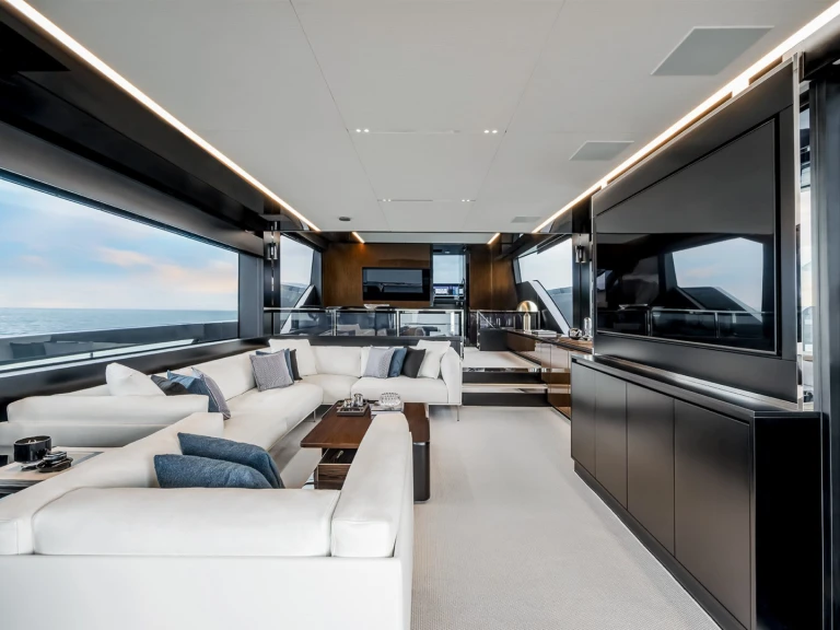 Noleggio Yacht di lusso a Dubai Marina – Riva Riva 82 Diva