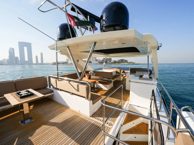 Noleggio barche Galeon Galeon 780 a Dubai Marina su Samboat