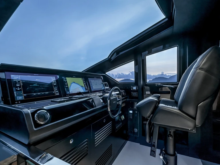 Noleggio a Dubai Marina – Riva Riva 82 Diva su SamBoat