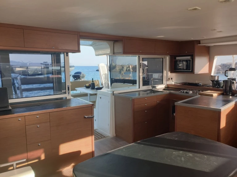 Noleggio Catamarano Lagoon con patente nautica