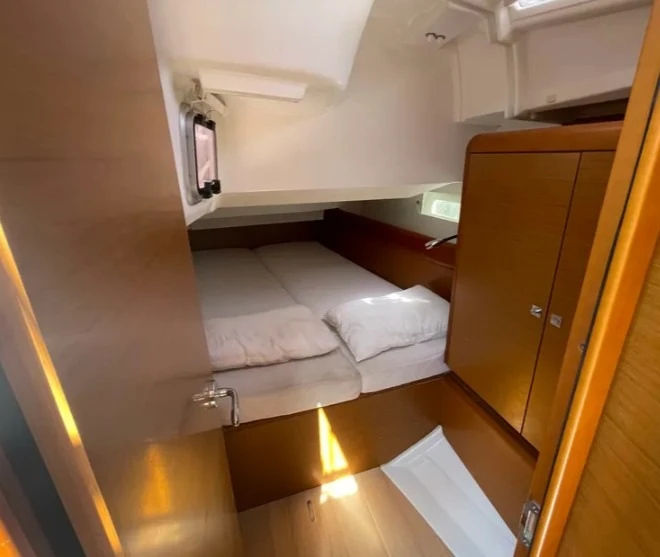 Jeanneau Sun Odyssey 419 da affittare a  Paros (Isola)