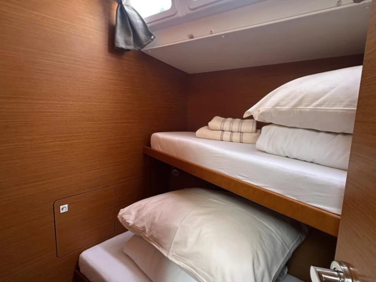 Jeanneau Sun Odyssey 519 da affittare a  Seget Donji