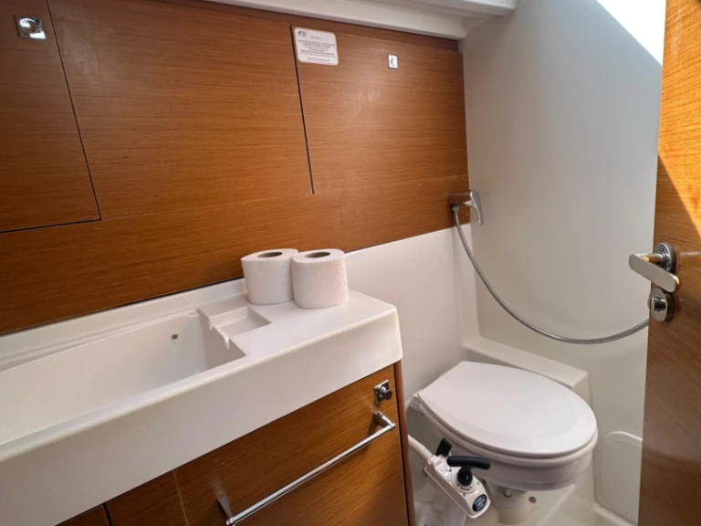 Noleggio Barca a vela a Seget Donji – Jeanneau Sun Odyssey 519
