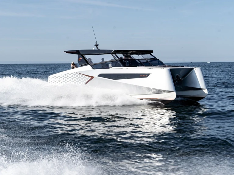 Noleggio Yacht di lusso con o senza skipper Dracan Marine a Casale sul Sile