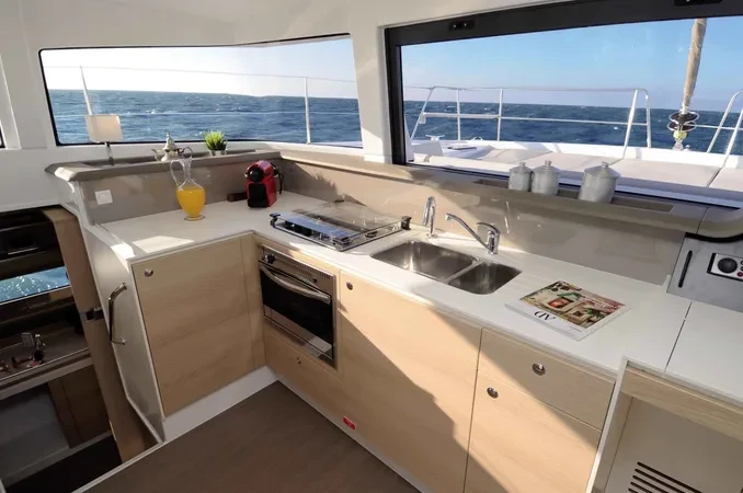 Noleggio Catamarano con o senza skipper Bali a Kalkara