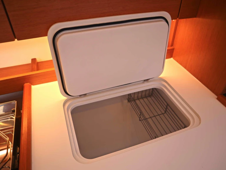 Noleggio Barca a vela con o senza skipper Bavaria a Paros (Isola)