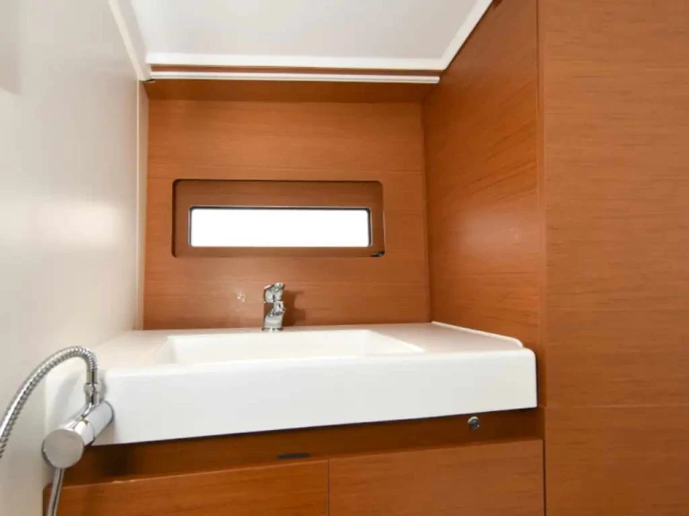 Barca a vela a noleggio a Bormes-les-Mimosas al miglior prezzo