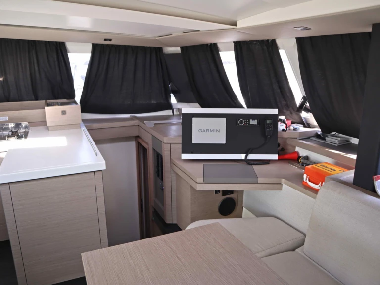 Noleggio a Néa Péramos – Fountaine Pajot Astréa 42 Maestro (5 cab.) su SamBoat
