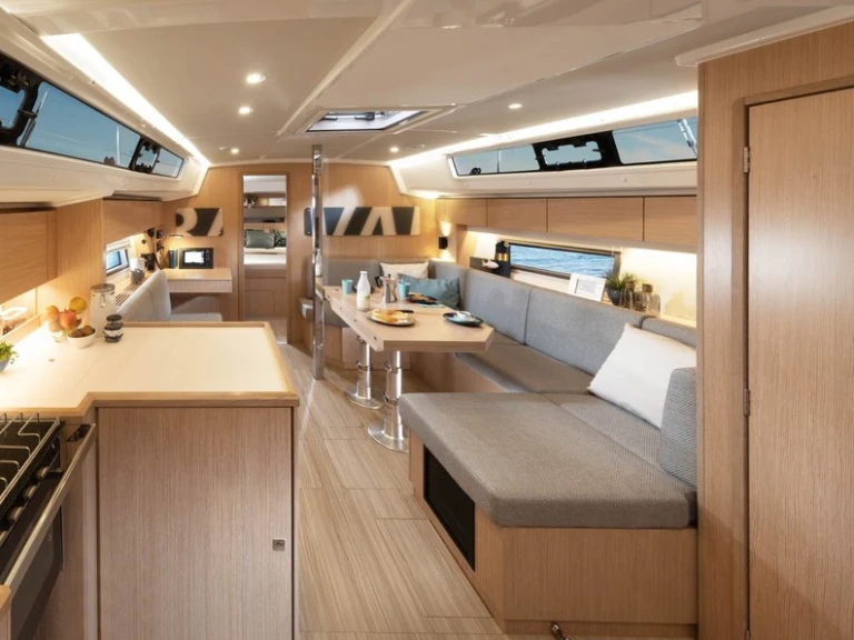 Noleggio barche Lefkáda economico Bavaria C42 (3 cab.)