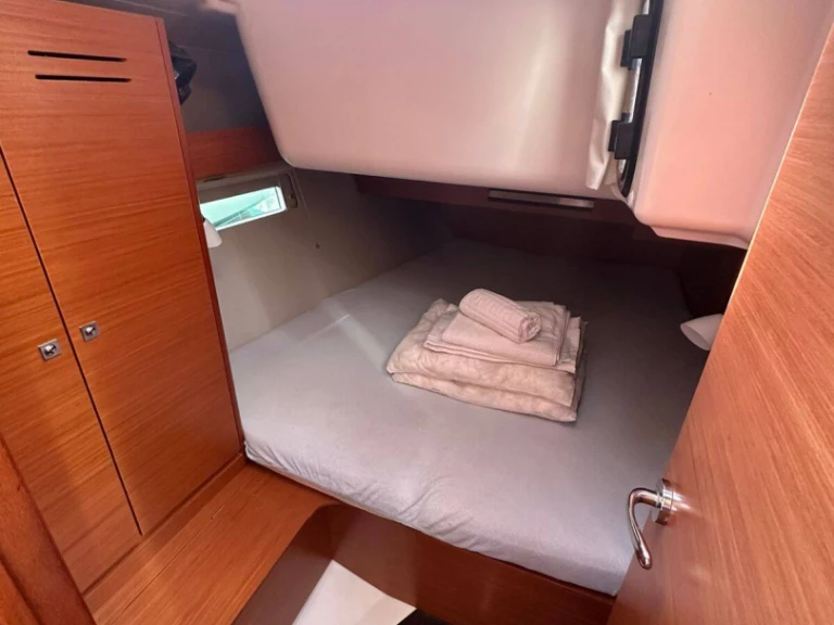 Noleggio barche Álimos economico Dufour 390 (3 cab.)
