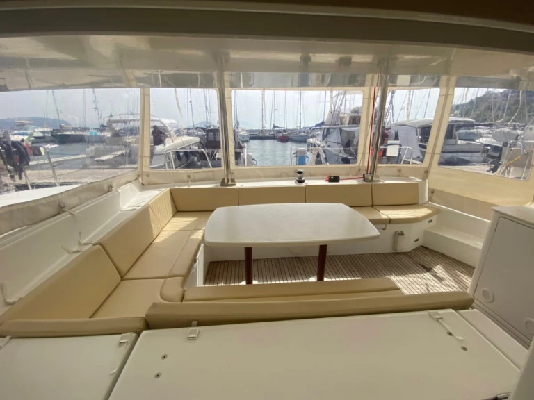 Lagoon Lagoon 44 da affittare a  Nettuno