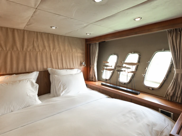 Noleggio Yacht di lusso con o senza skipper Sunseeker a Ao Po