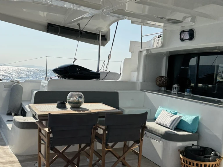 Noleggio barche Lagoon Lagoon 46 a Álimos su Samboat