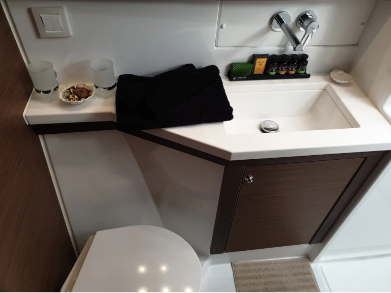 Noleggio Catamarano Lagoon con patente nautica