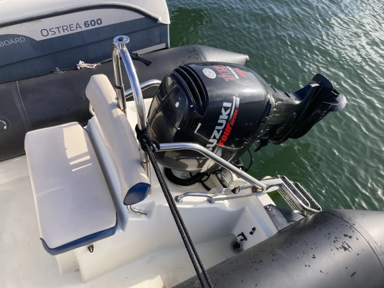 Bombard Explorer 640 SB da affittare a  Larmor-Plage