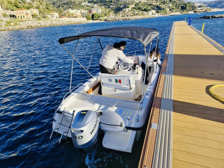 Molinari Molinari ontario da affittare a  Sanremo