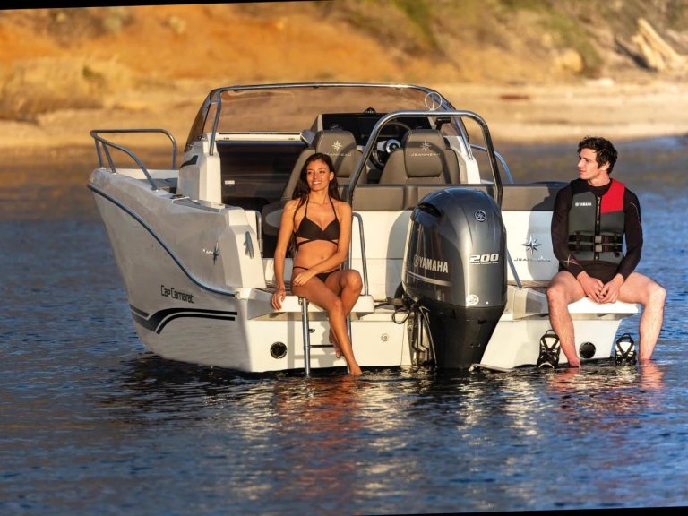 Noleggio Barca a motore con o senza skipper Jeanneau a Porto di Amalfi Marina Coppola