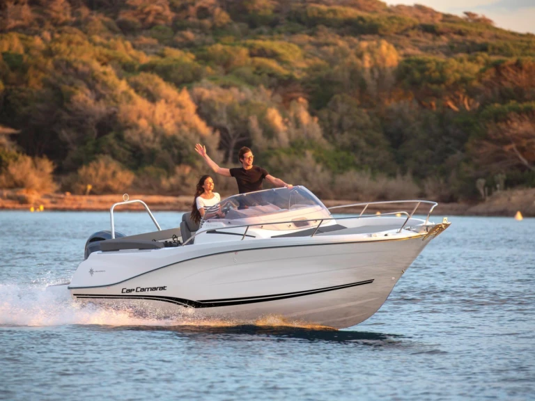 Jeanneau Cap Camarat 6.5 WA Serie 3 da affittare a  Porto di Amalfi Marina Coppola