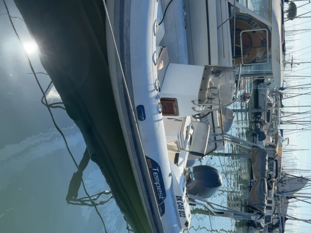 Noleggio Gommone a Port-Camargue – Capelli Tempest 626