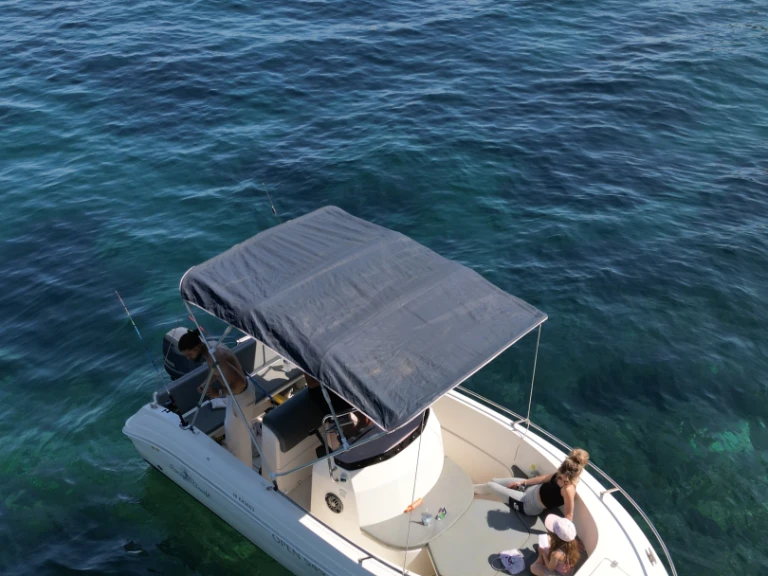 Noleggio Barca a motore Pacific Craft con patente nautica