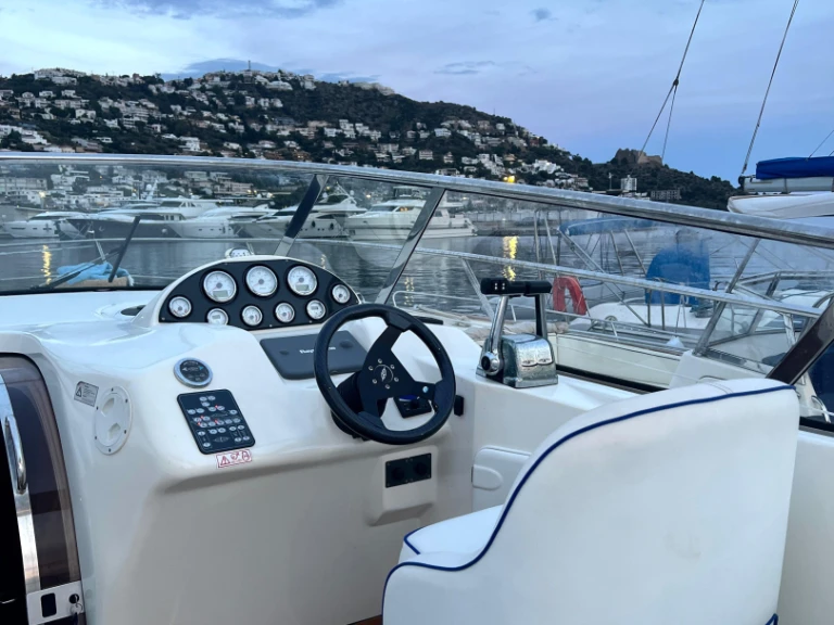 Noleggio a Roses – Bavaria Bavaria 37 Sport su SamBoat